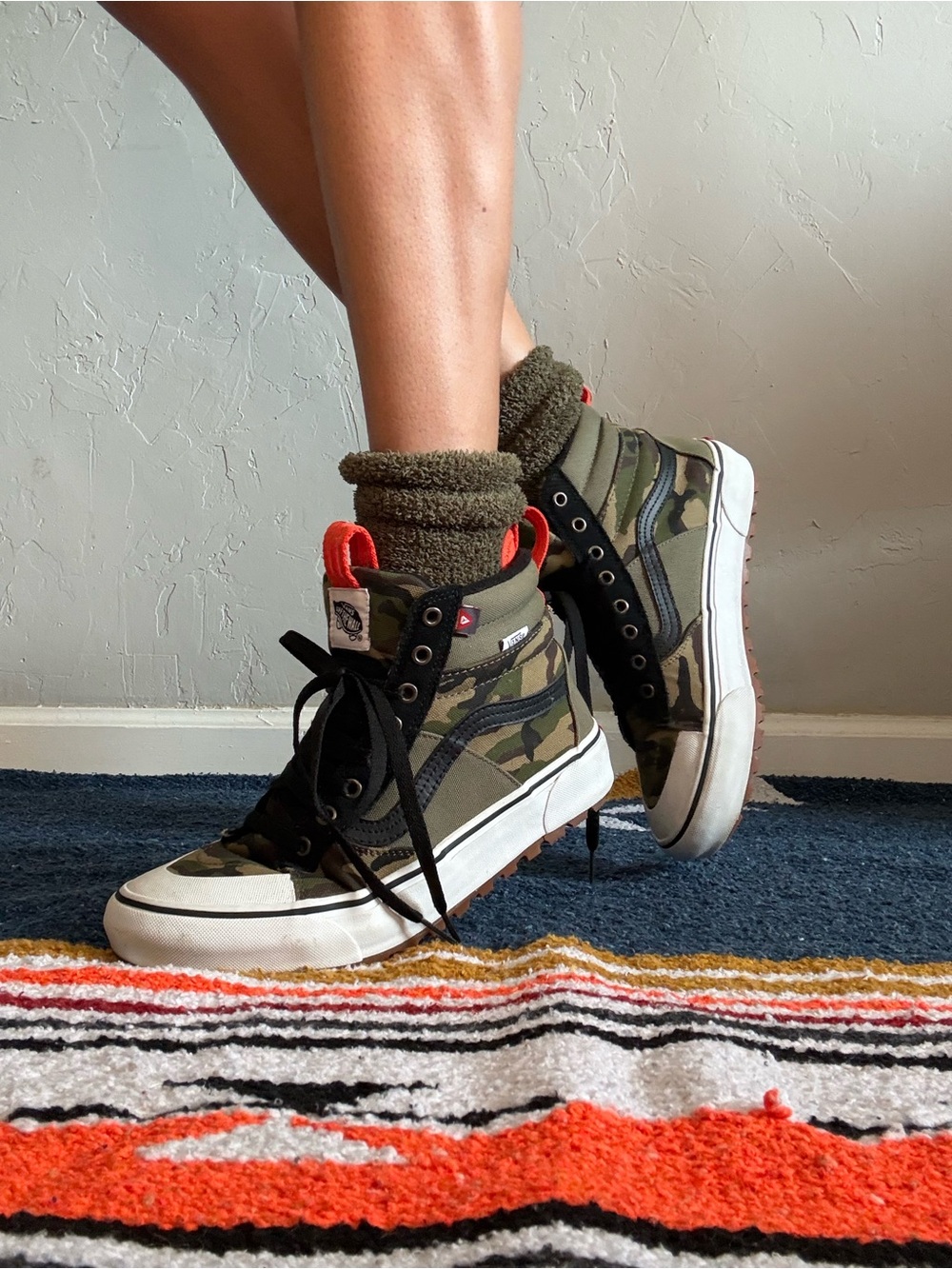 Vans MTE Waterproof Insulated Winter High-Top Sneakers in Camo and Orange 10